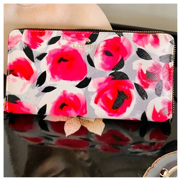 NWOT-Cedar Street Rosebud Print-Kate Spade Wallet - Red, Pink, Gray and Black - Picture 1 of 3
